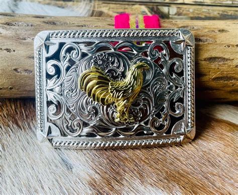 Rooster Fighting Coq Capon Chicken Poultry Farm Belt buckle Belt Buckle Size 2.75 x 3.75 inches (metric 7 x 9.5 cm) Buckles fit any belt strap up to 1.5" (metric 4 cm) in width. 